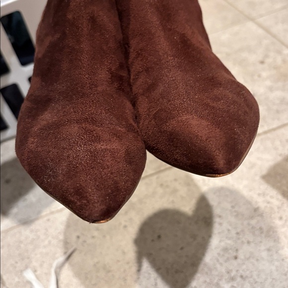 Chocolate Brown Ankle Boot Low Heel Pointed Toe - Picture 5 of 6